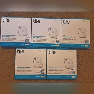 5x Tile trackers item location tags.